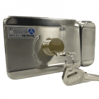 YLI ABK703BS - Cerradura inteligente anti impacto cuenta con juego de 2 llaves, sensor con luz LED de status o correcto cerrado, apertura con pulso voltaje de 12VDC